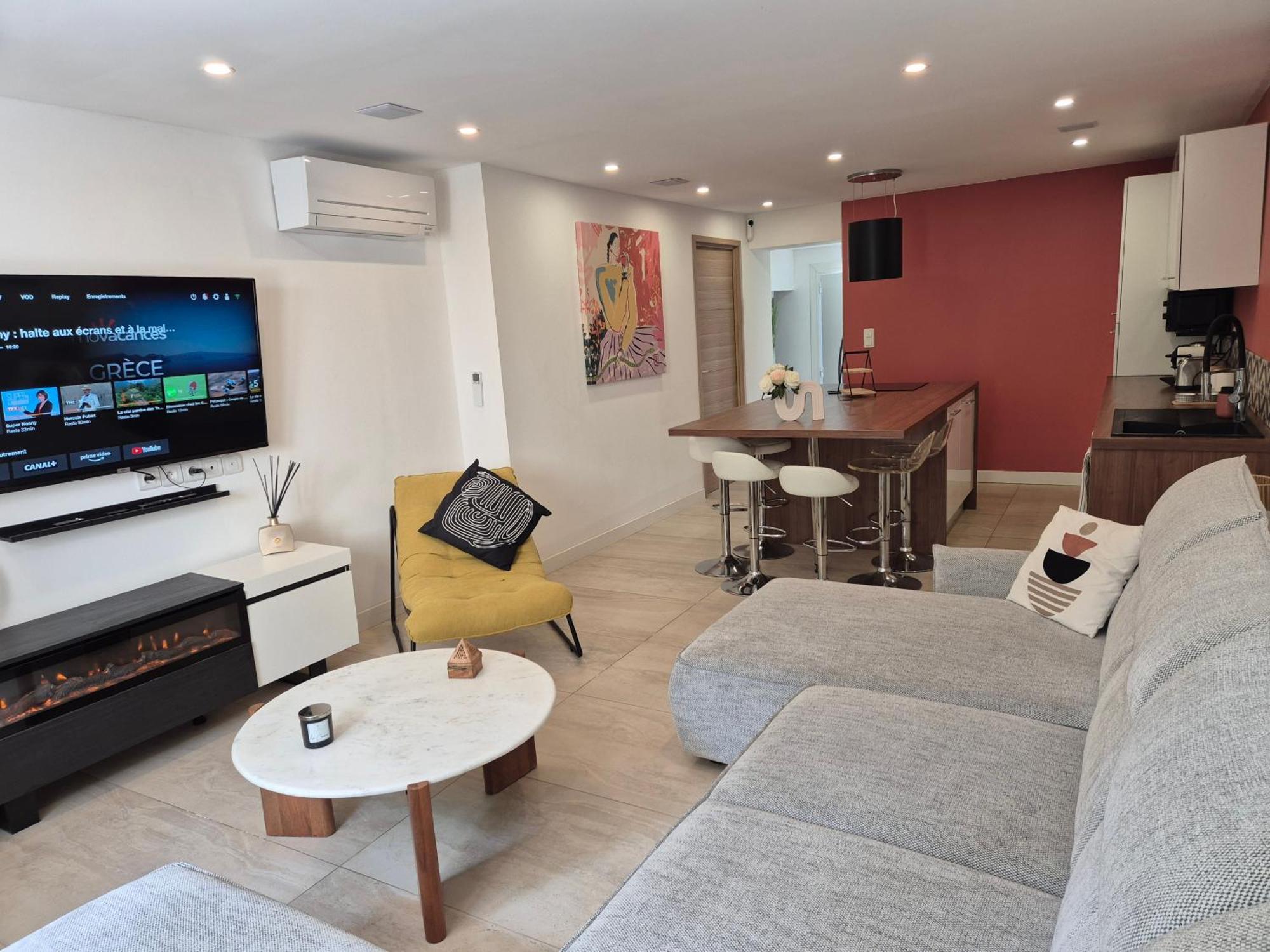Magnifique Appartement 2 Chambres Avec 50 M2 De Jardin Privatif La Crau Exterior foto
